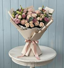 Букет цветов из:  Розы и Лизиантусы в Октябрьском Красноярского края
