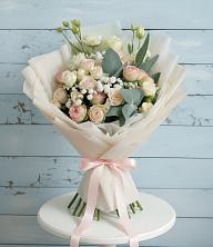 Букет цветов из:  Розы и Лизиантусы в Октябрьском Красноярского края