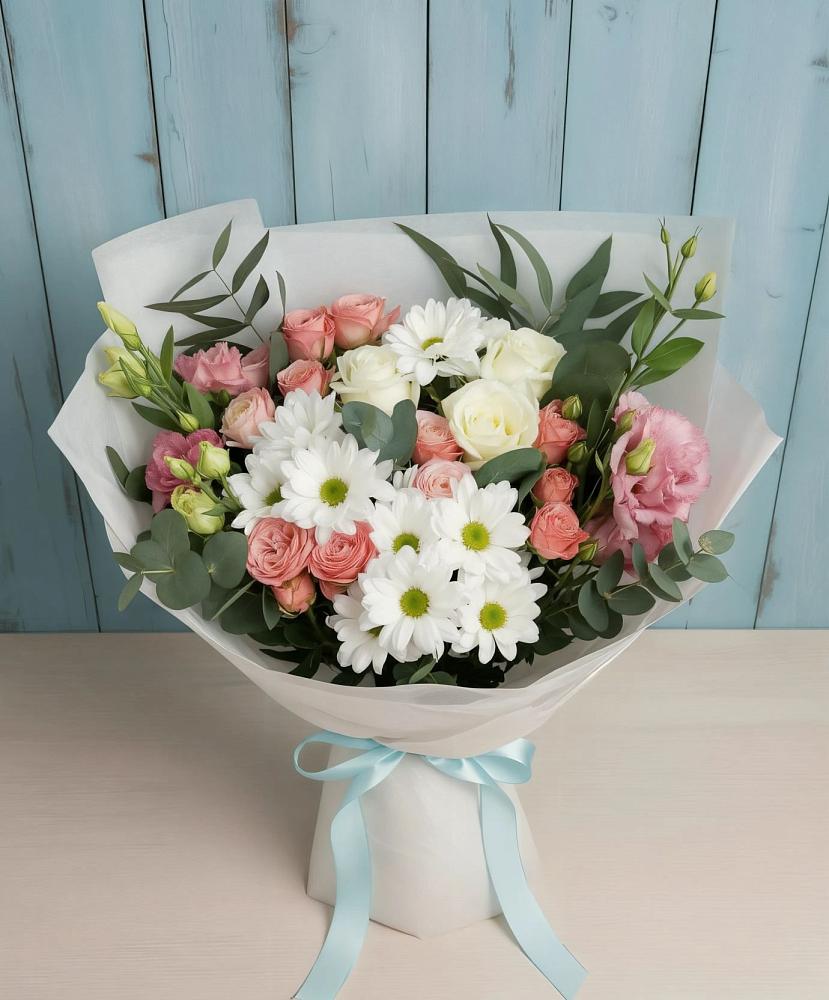 Букет цветов из: Розы, Лизиантусы и Хризантемы в Октябрьском Красноярского края