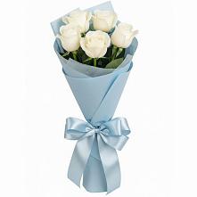 Букет 5 Белых роз Проуд в Октябрьском Красноярского края