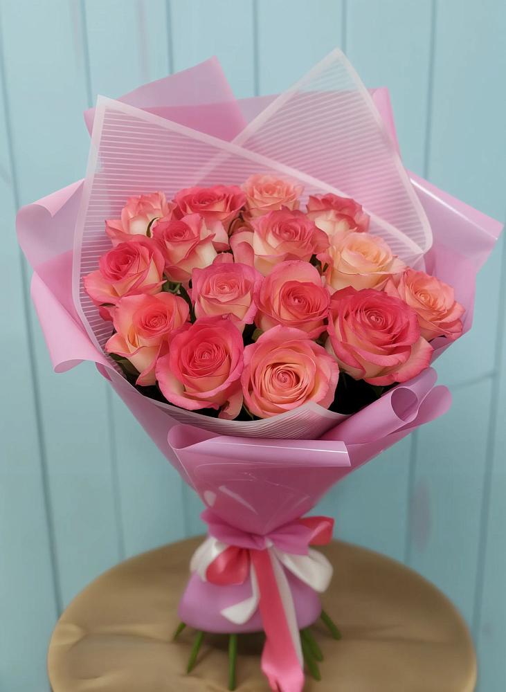 Букет 15 Розовых роз Равель в Октябрьском Красноярского края