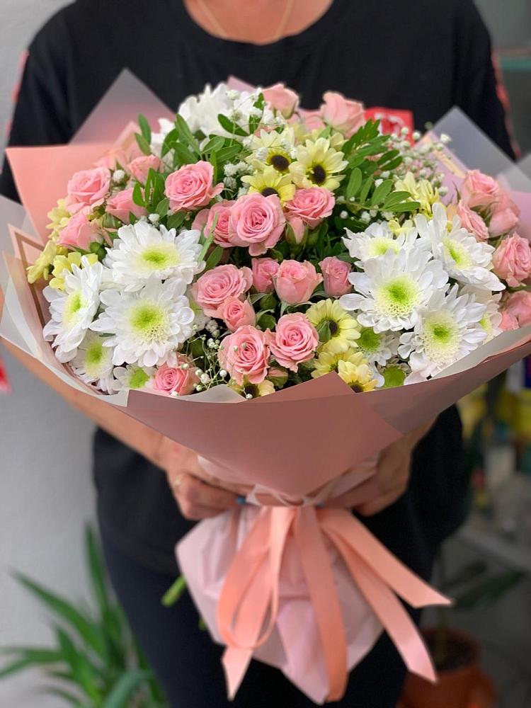 Букет цветов из: Розы и Хризантемы в Октябрьском Красноярского края