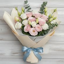 Букет цветов из:  Лизиантусы в Октябрьском Красноярского края