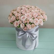 Цветочная композиция из Розы в шляпной коробке в Октябрьском Красноярского края