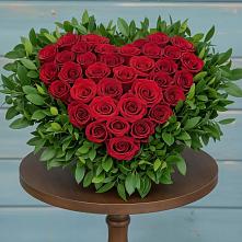 Цветочная композиция из Розы в виде сердца в Октябрьском Красноярского края