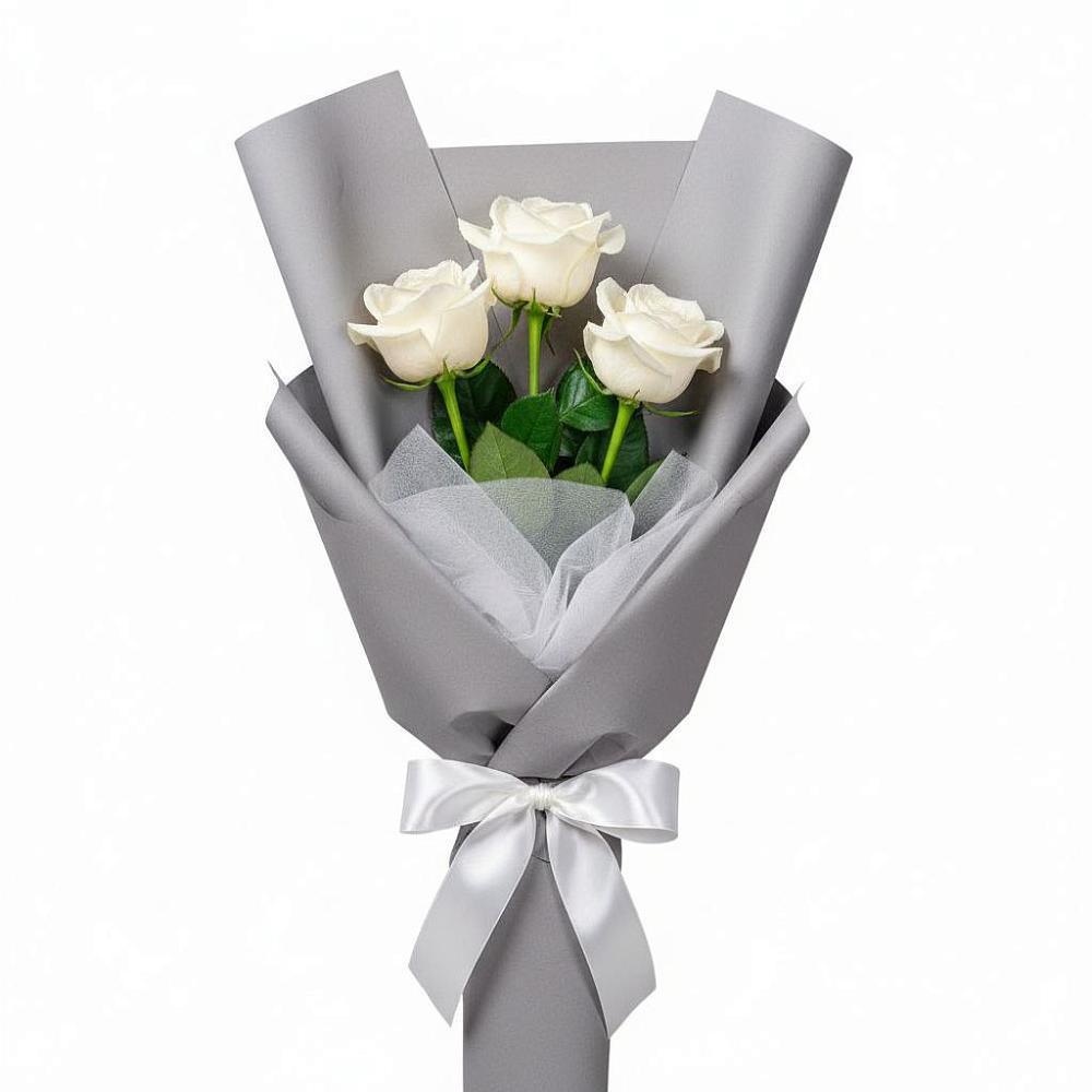 Букет 3 белые розы в Октябрьском Красноярского края