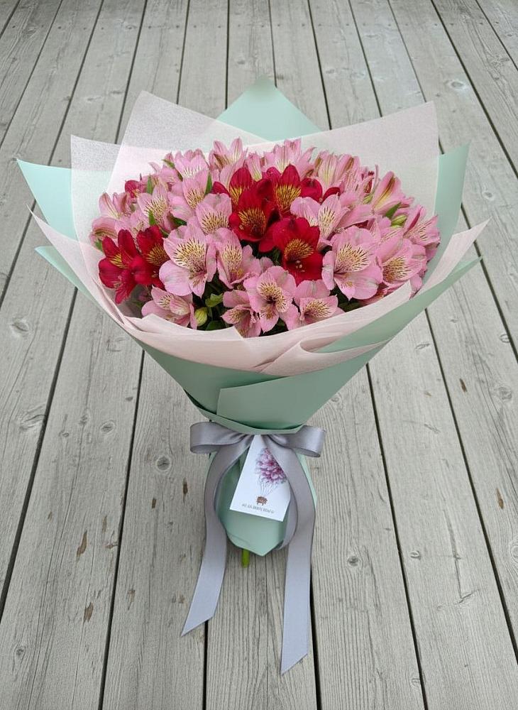 Букет цветов из: Альстромерии в Октябрьском Красноярского края