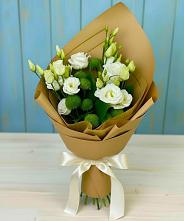 Букет цветов из:  Хризантемы и Лизиантусы в Октябрьском Красноярского края