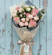 Букет цветов из:  Розы в Октябрьском Красноярского края