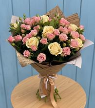 Букет цветов из:  Розы в Октябрьском Красноярского края