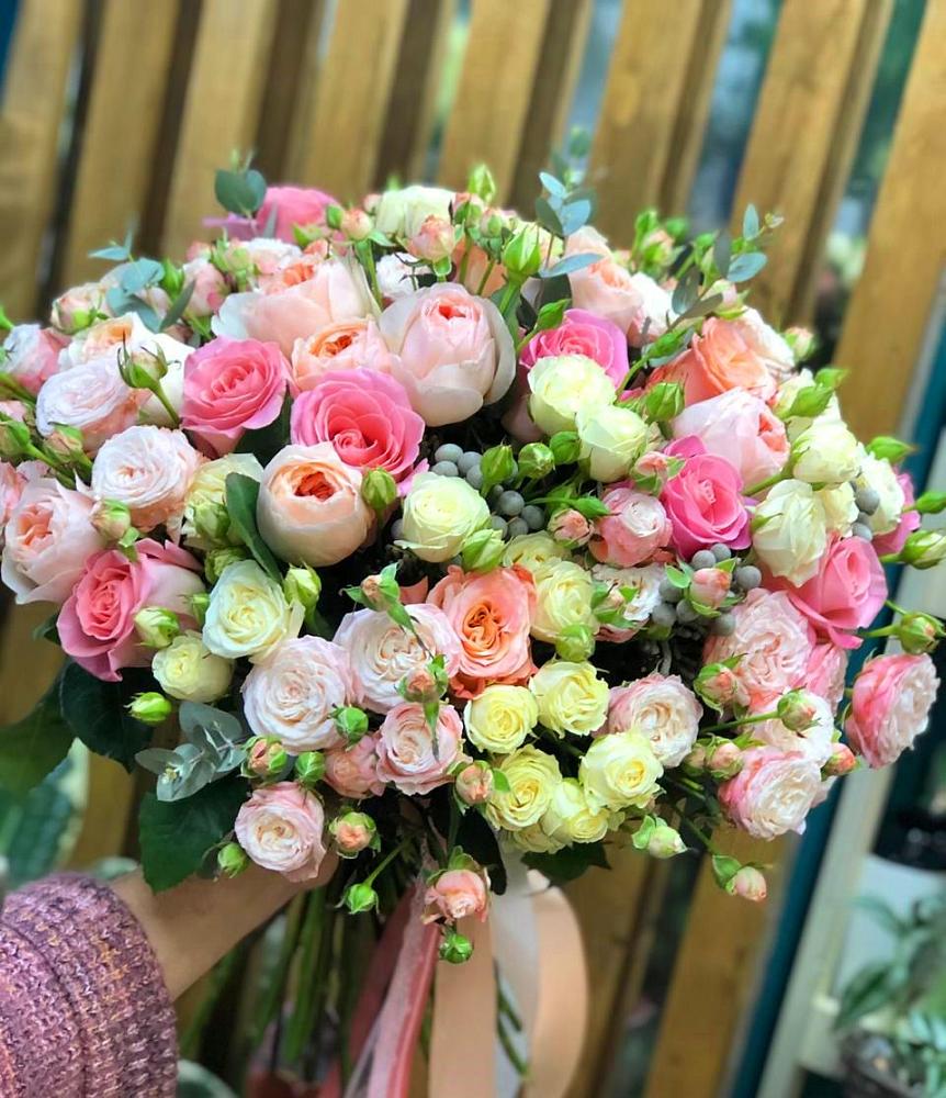 Букет цветов из: Розы в Октябрьском Красноярского края