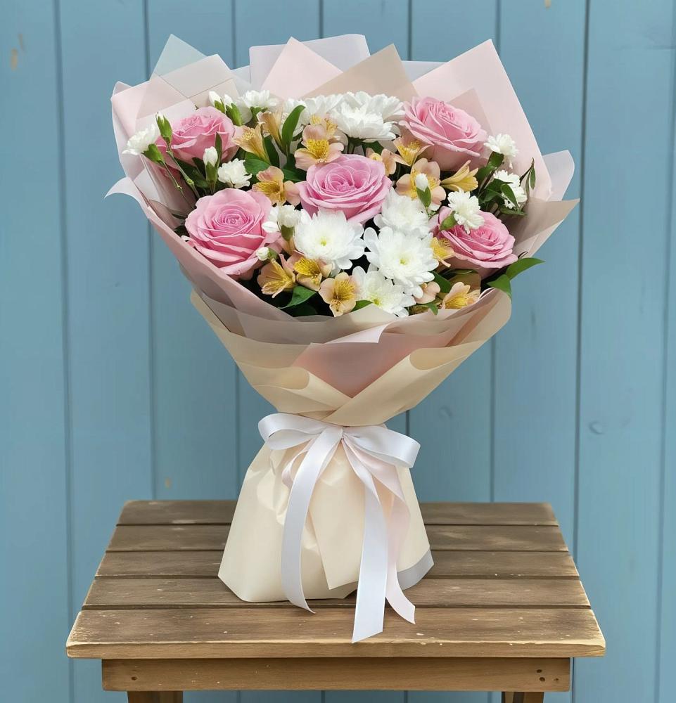 Букет цветов из: Гвоздики, Орхидеи и Розы в Октябрьском Красноярского края