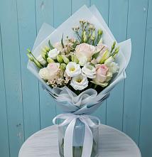 Букет цветов из:  Розы и Лизиантусы в Октябрьском Красноярского края