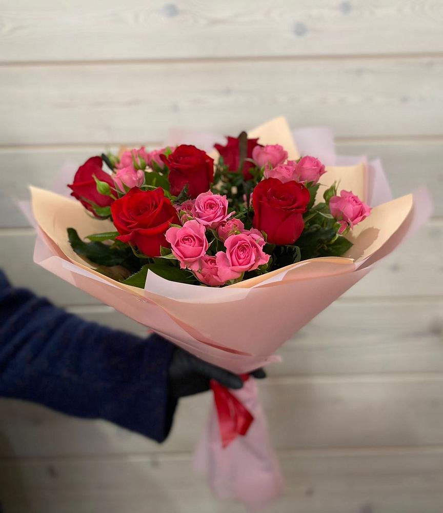 Букет цветов из: Розы в Октябрьском Красноярского края