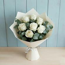 Букет Белые розы в Эвкалипте в Октябрьском Красноярского края