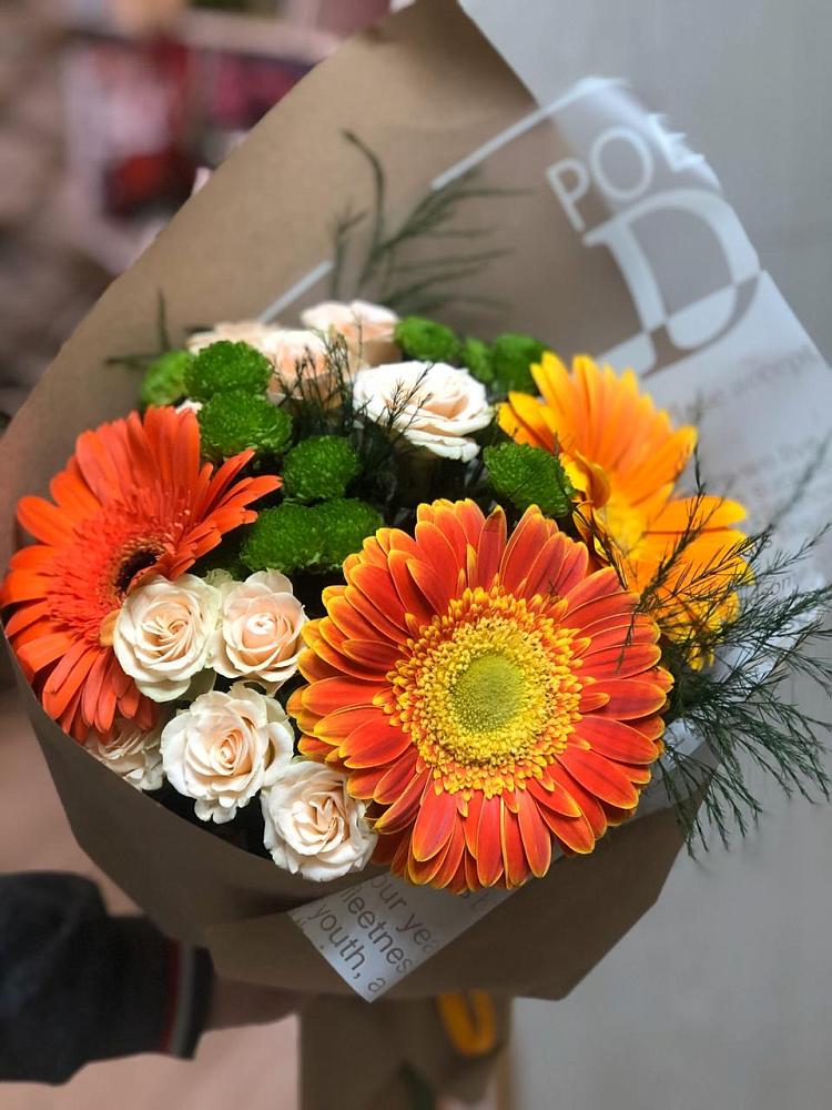 Букет цветов из: Герберы, Хризантемы и Розы в Октябрьском Красноярского края