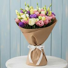 Букет цветов из:  Лизиантусы в Октябрьском Красноярского края