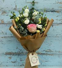 Букет цветов из:  Розы и Лизиантусы в Октябрьском Красноярского края