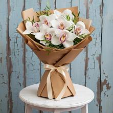 Букет цветов из:  Орхидеи и Розы в Октябрьском Красноярского края