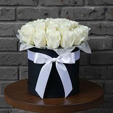 Цветочная композиция из Розы в шляпной коробке в Октябрьском Красноярского края